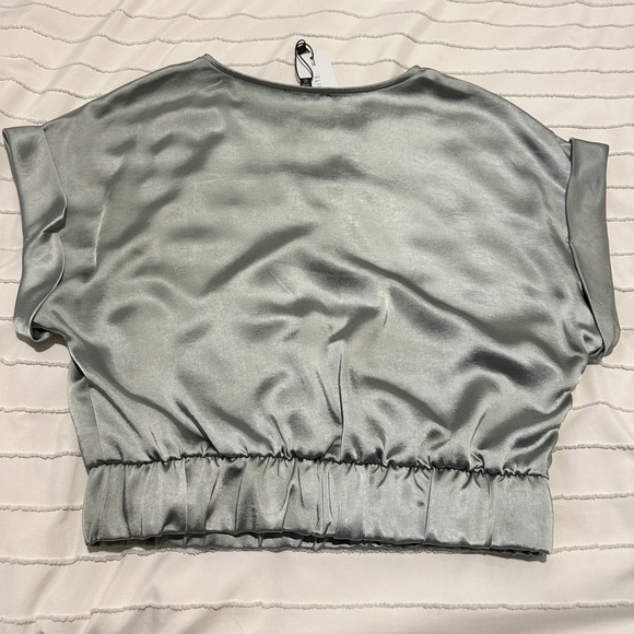 Dynamite Top - Picture 2 of 3